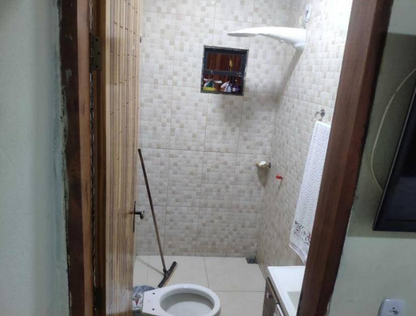 Casa com 3 quartos, 2 banheiros, 227m² construída, ocupada