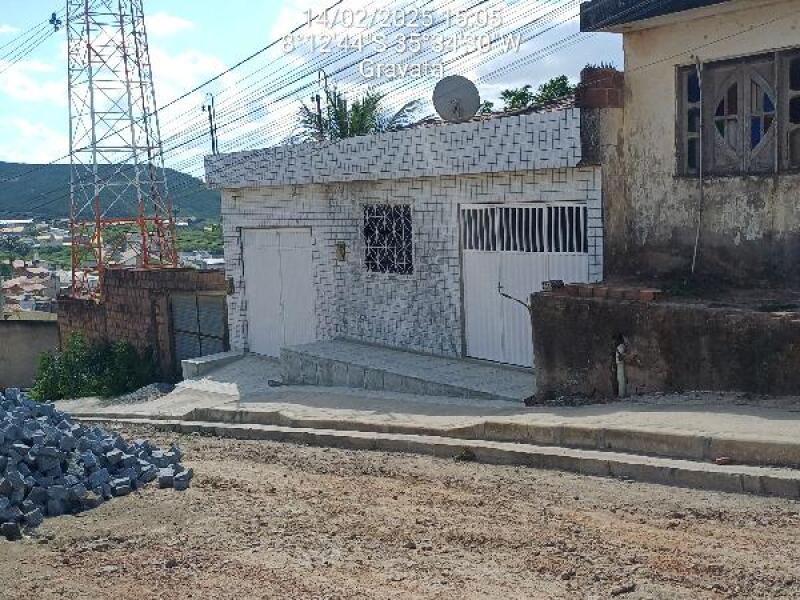Casa em Gravatá/PE com 3 Quartos e 99,9m² de Área Construída