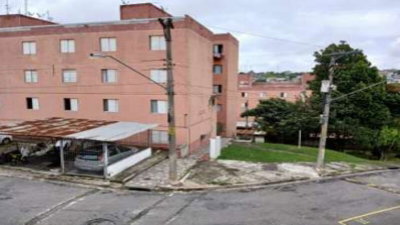 Apartamento 48m² com 2 Quartos em Condomínio com Lazer