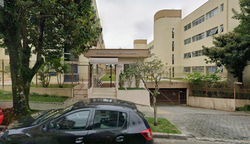Apartamento com 87,34m² e vaga de garagem em Curitiba