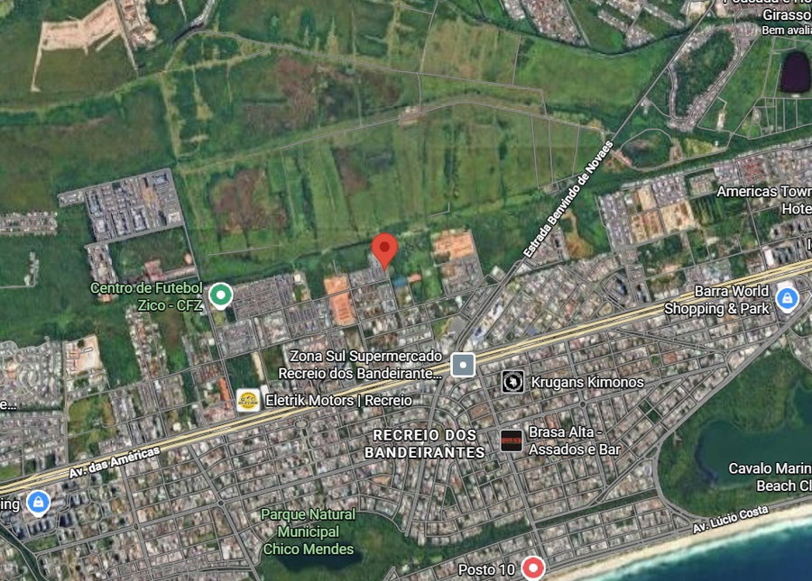 Casa de alto padrão com 230m² e 2 vagas no Recreio dos Bandeirantes