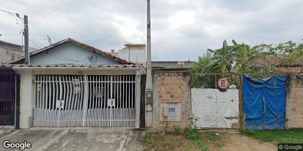 Casa residencial com edícula inacabada, 50m² construída, terreno 250m²
