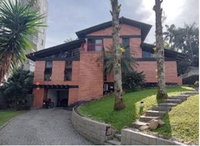 Casa em Floresta com 269m² construídos em terreno de 964m²