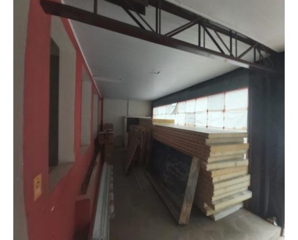 Casa comercial ocupada com 310m² e 2 lavabos