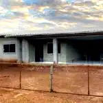 Casa em alvenaria 43,36m² com ampliação e terreno 900m², ocupado