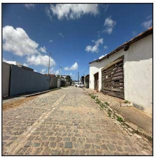 Terreno 200m² com penhora, regularização por conta do comprador