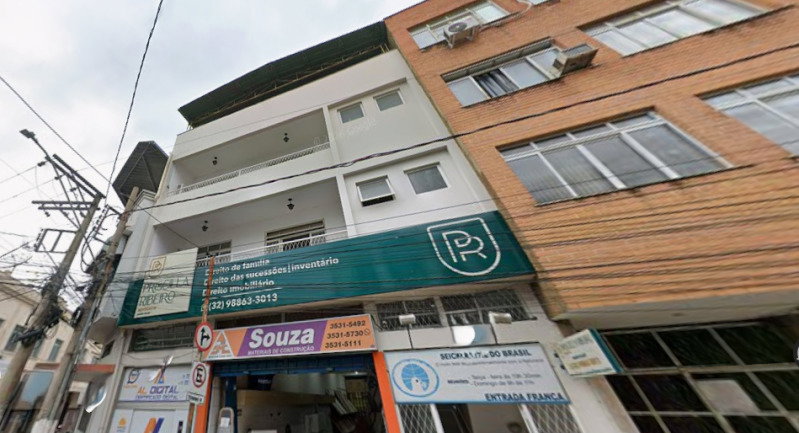 Apartamento com Cobertura de 311m², 4 Suítes, Centro de Ubá