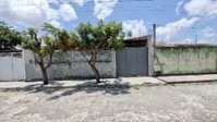 Casa com 1 quarto, 1 banheiro e 1 vaga de garagem