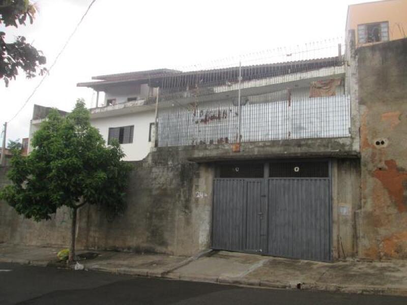 Casa com 5 Quartos e 6 Banheiros em Piracicaba