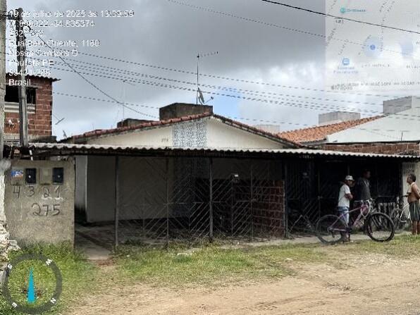 Casa com 2 quartos, 1 banheiro e 1 vaga de garagem