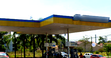 Terrenos com posto de gasolina, 2 lotes, 385m² construídos