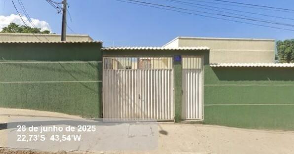 Casa com 1 quarto, 1 banheiro e 1 vaga de garagem