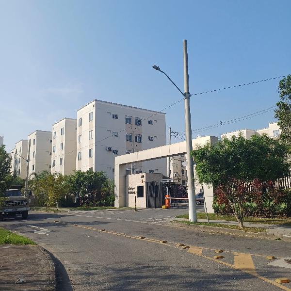 Apartamento 2 Quartos em Santa Cruz com Área Privativa