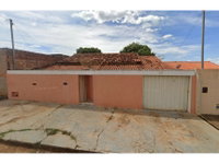 Casa ocupada com 168,16 m² em terreno de 360 m²