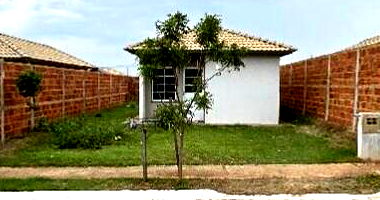 Casa com 2 quartos, 1 banheiro, 43,85m² área privativa, terreno 200m²