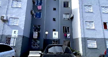 Apartamento com 2 Quartos e 1 Vaga em Pelotas