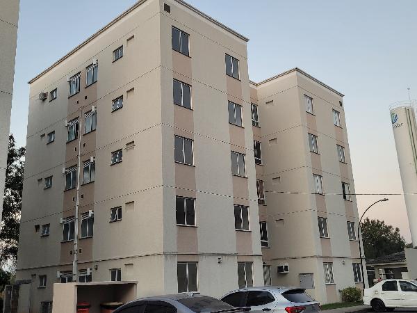 Apartamento com 2 Quartos e 1 Vaga em Santa Cruz