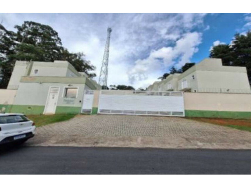 Sobrado com 2 Quartos e 2 Vagas em Leilão - Cotia/SP