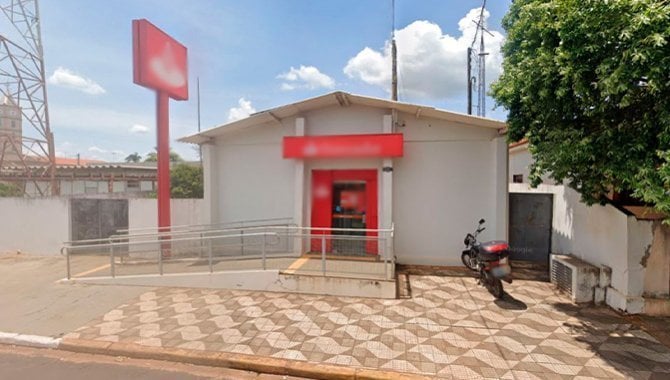Ex-Agência 135 m² - 3 Banheiros - Desocupado