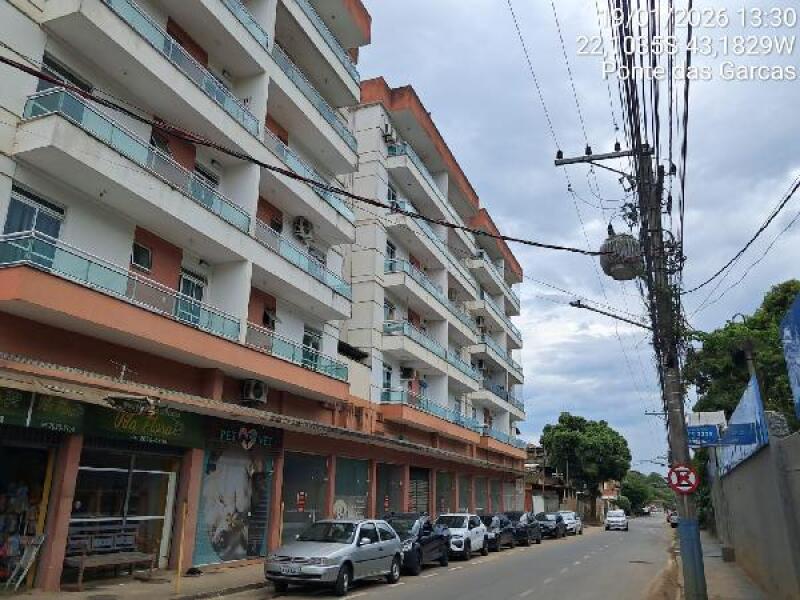 Apartamento com 2 quartos, 1 banheiro e vaga de garagem