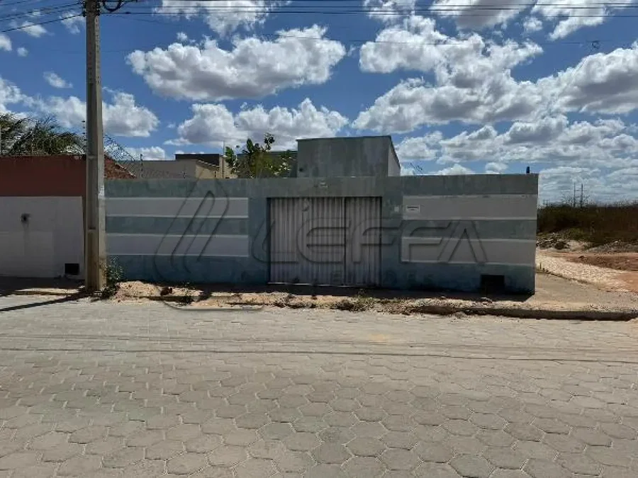 Casa com 200m² de área privativa em Mossoró, RN