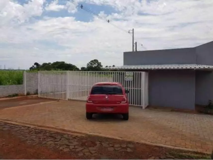 Casa em condomínio com 63m², ocupada