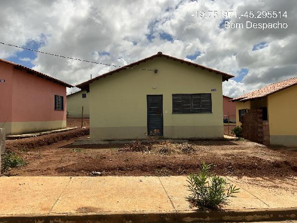 Casa 2 quartos, 1 banheiro, 40,83m² construída, 1 vaga