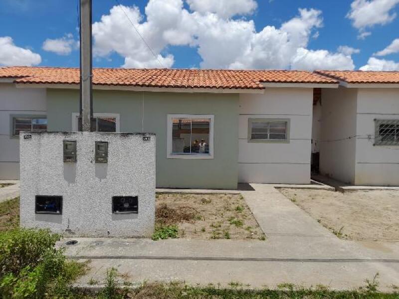 Casa com 2 quartos e 1 banheiro, área construída de 61.87m²