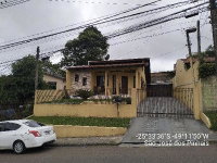 Casa com 3 quartos e 220,33 m² de área privativa