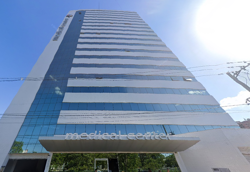 Sala comercial com 160,30 m², 2 vagas, desocupada