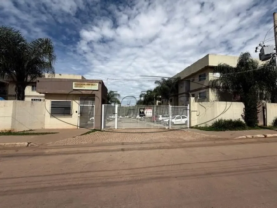 Apartamento com 2 quartos, varanda e 1 vaga de garagem