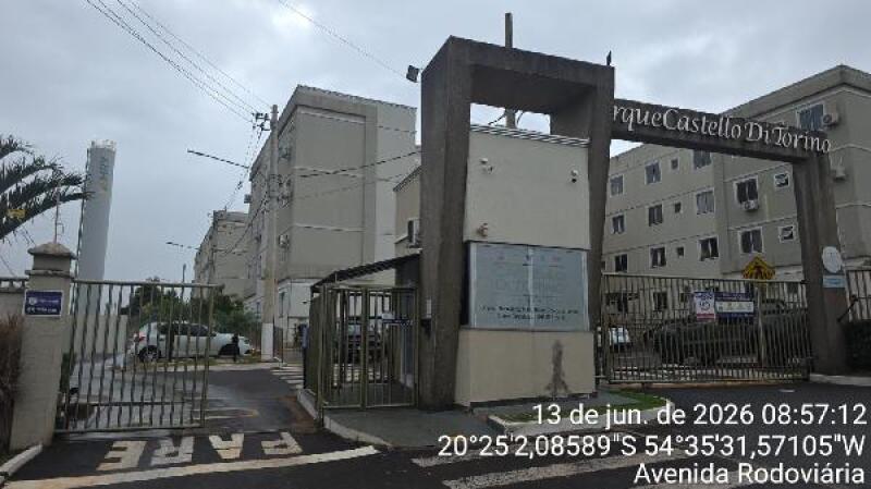 Apartamento com 2 Quartos e Vaga em Campo Grande