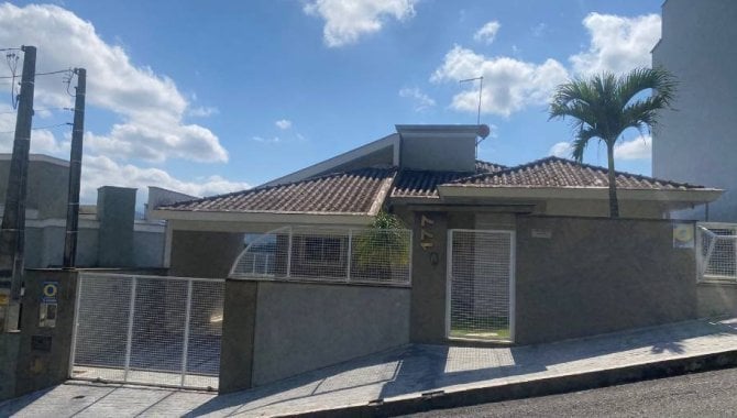 Casa Ampla com 4 Quartos e 4 Banheiros em Jaraguá do Sul
