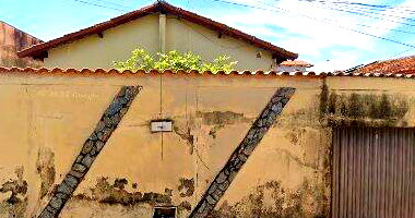 Casa com 45,30m², terreno 200m², cozinha americana