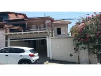 Casa com 150m² construída e terreno, imóvel