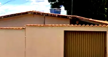 Casa com 2 quartos e 1 banheiro em São Francisco - Oportunidade!