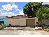 Casa com 2 quartos e 1 banheiro em São Francisco - Oportunidade!