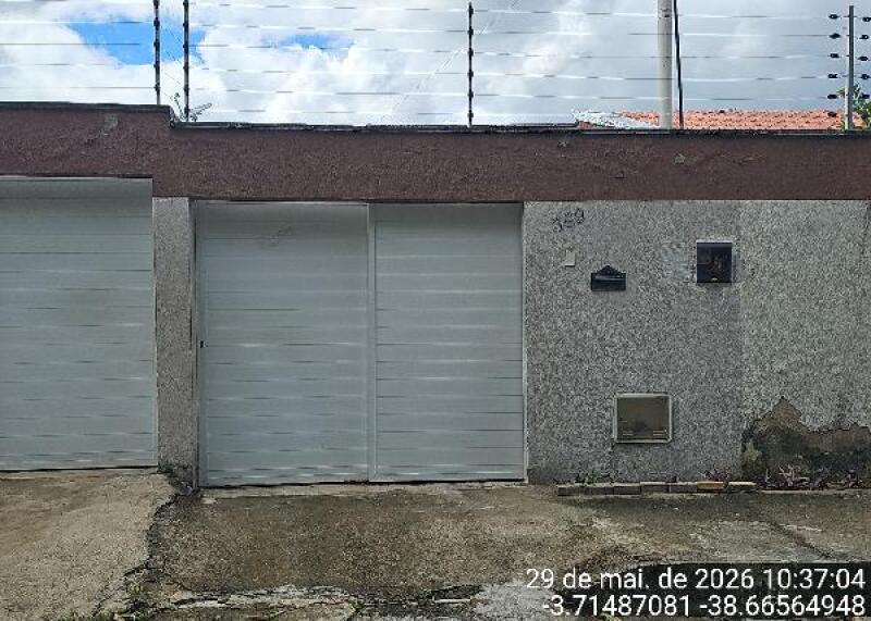 Casa com 2 Quartos e 2 Banheiros em Caucaia