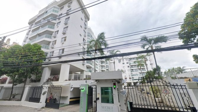Apartamento com 3 quartos, 2 banheiros e 1 vaga de garagem
