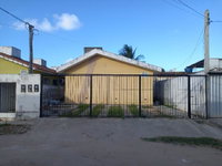Casa com 2 quartos, 1 banheiro, 1 vaga, área construída 46,36m², desocupada