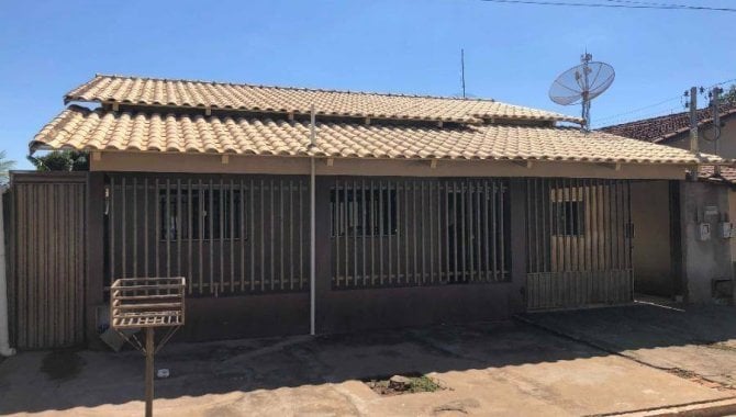 Casa 183 m² com 4 quartos e 2 banheiros - Centro
