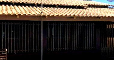 Casa 183 m² com 4 quartos e 2 banheiros - Centro