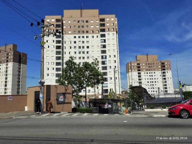 Apartamento com 2 quartos em Carapicuíba/SP