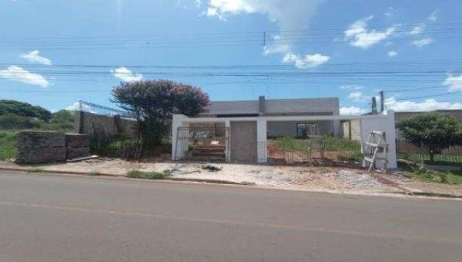 Casa 3 quartos 2 banheiros 298m² área construída, ocupada