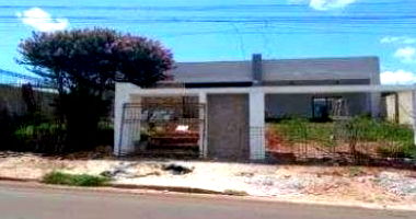 Casa 3 quartos 2 banheiros 298m² área construída, ocupada