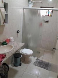 Casa com 3 quartos, 2 banheiros e 217m² de área construída -