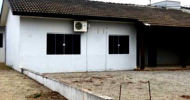 Edificação e Quitinetes - Terreno c/ 720m²