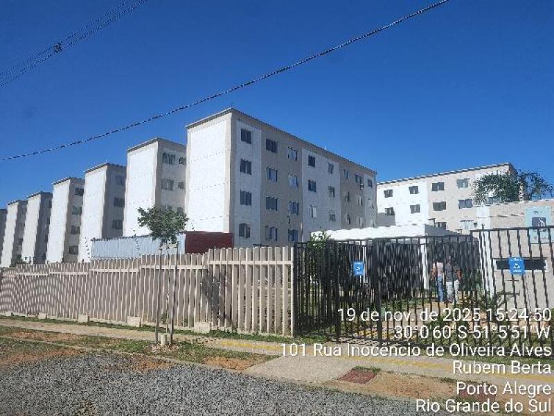 Apartamento com 2 quartos em Porto Alegre
