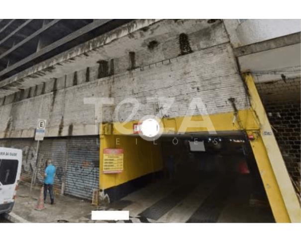 Vaga de garagem no Ed. Aurora, 13,45m², desocupada