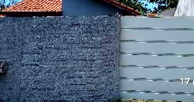 Casa 2 quartos com área de serviço e cozinha, 48m² construída